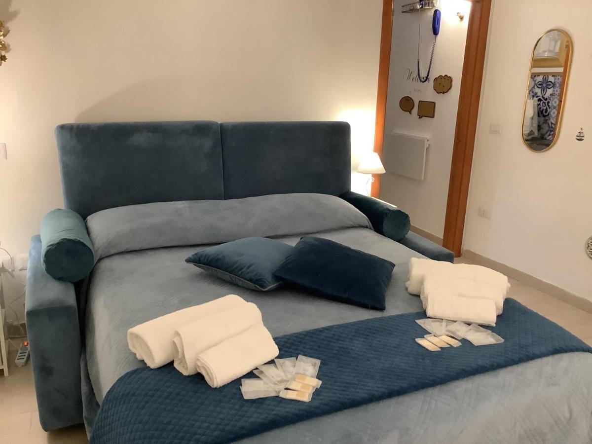 Tinnyhouse 那不勒斯 外观 照片