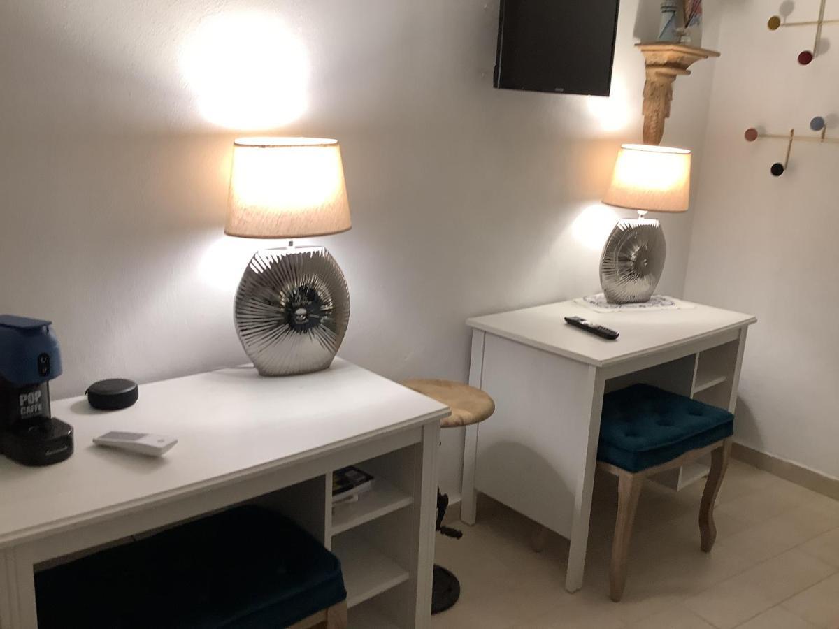 Tinnyhouse 那不勒斯 外观 照片